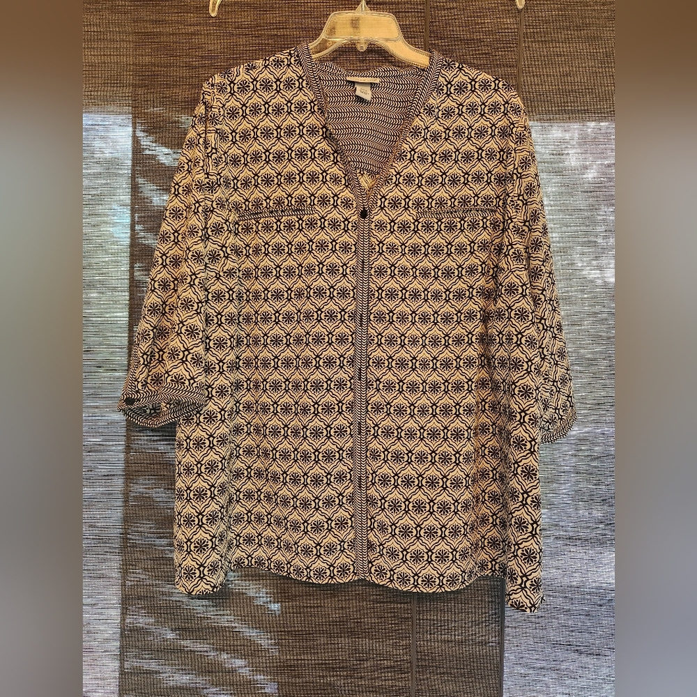 Catherines Black and White Wave Pattern Top